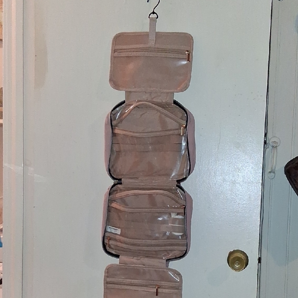 Hanging Beige Travel Organizer